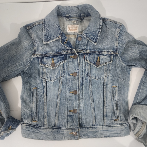 Levi's Jackets & Blazers - Vitnage Levi's Jean Jacket